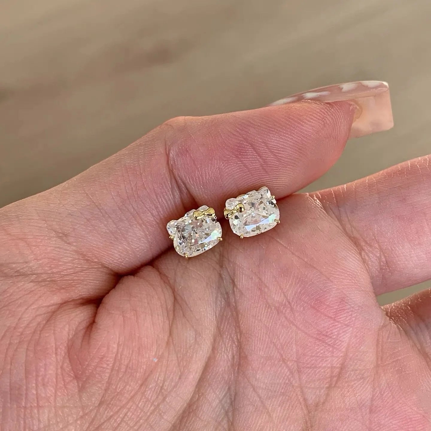 😼💎Pendientes Promesa Kitty Rebel💖