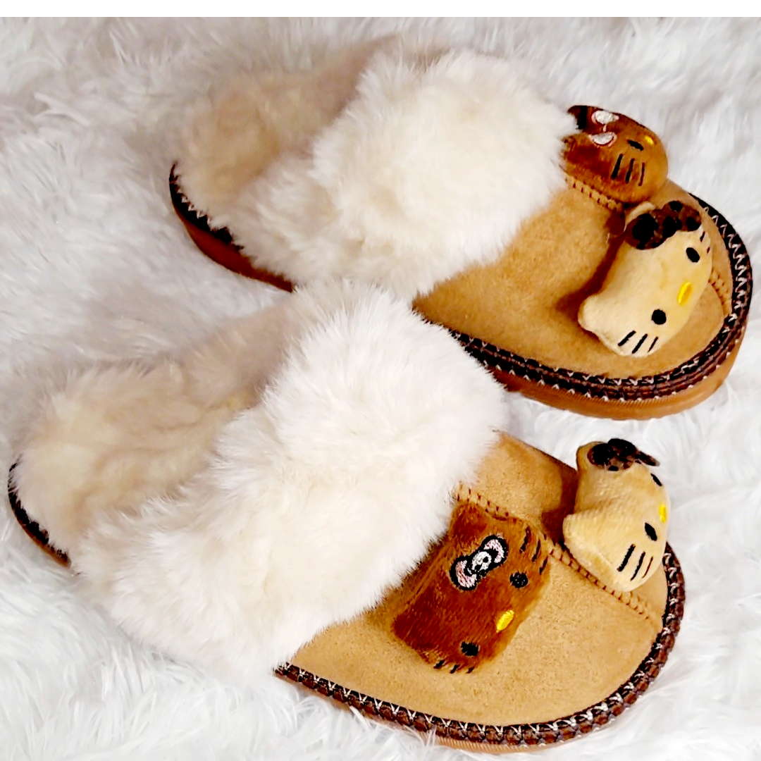 🐱🐾Sweet Furry Slippers🐾